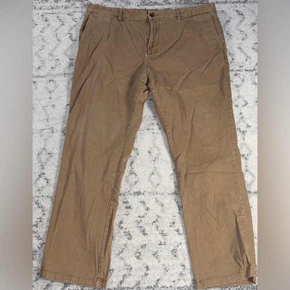 Old Navy Khaki pants. - Picture 1 of 3